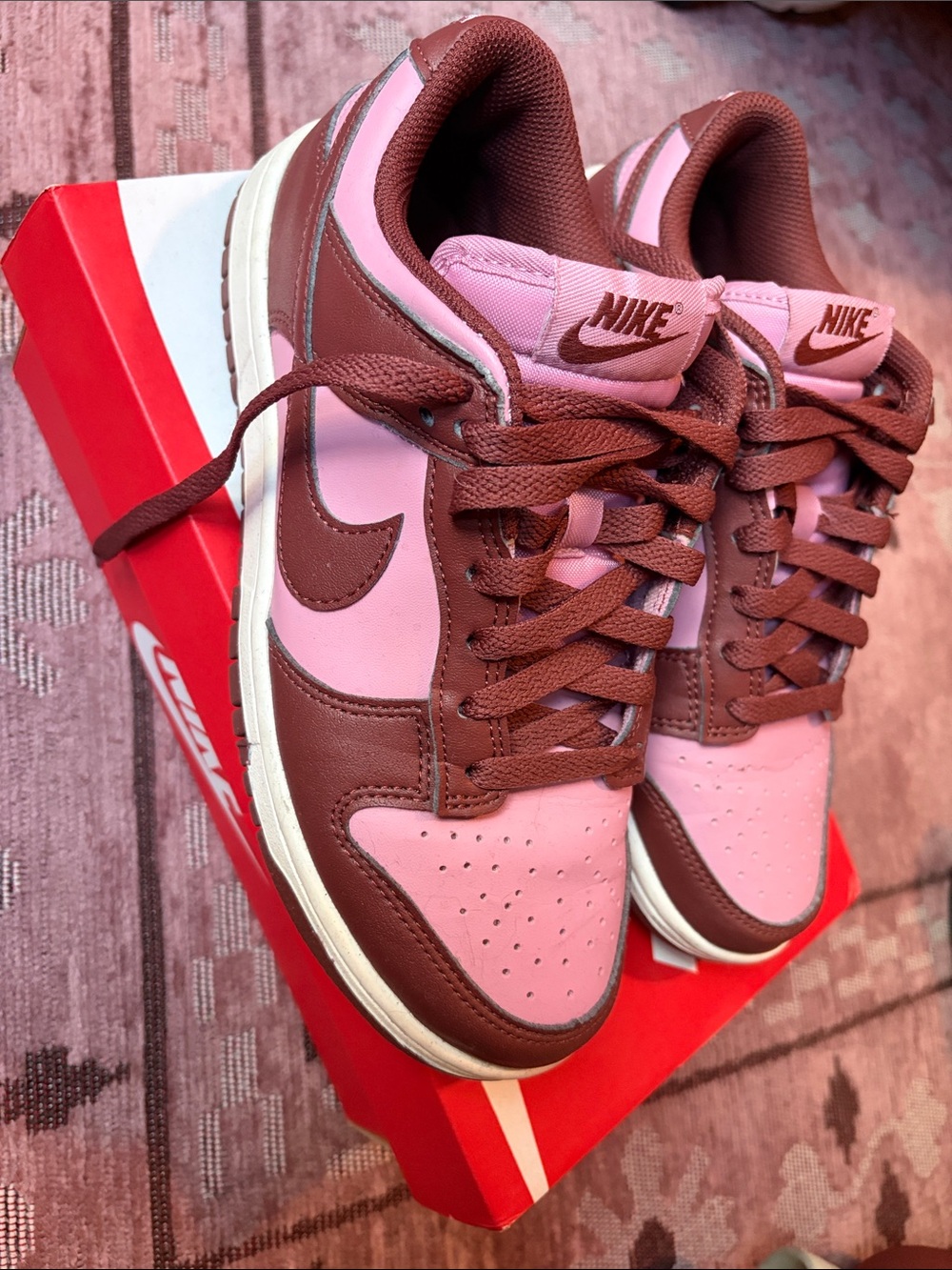 Nike Dunks Low - Women
